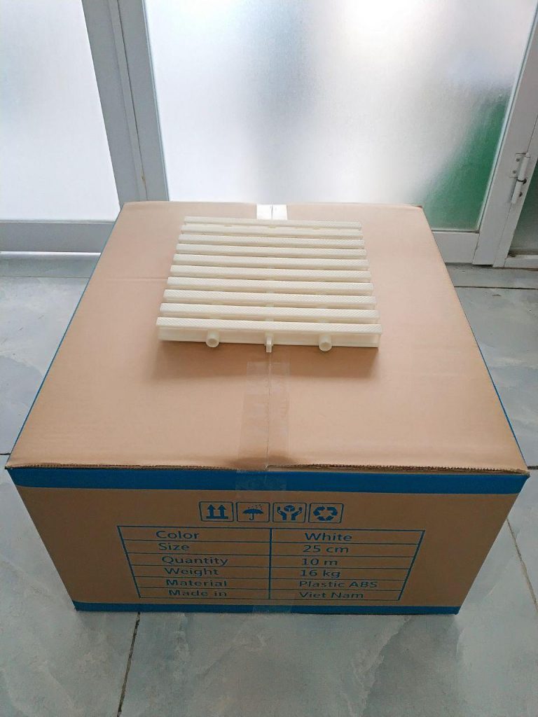 Tấm lót mương tràn hồ bơi Tấm lót mương tràn hồ bơi